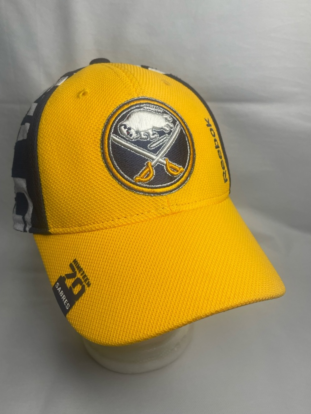Reebok Center Ice 2016 NHL Draft Buffalo Sabres Hat Adult Size S/M Stretch Cap